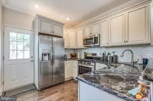 2017 Pierce St, Philadelphia, PA 19145 - Photo 3