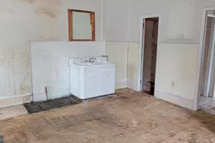 560 N 58th St, Philadelphia, PA 19131 - Photo 5