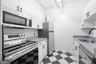 641 N 16th St, Philadelphia, PA 19130 - Photo 5