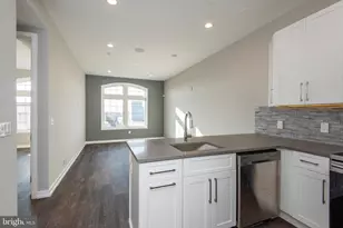 1340 S 13th St, Philadelphia, PA 19147 - Photo 3