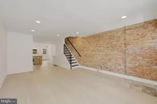 1110 Pierce St, Philadelphia, PA 19148 - Photo 3