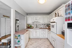 12509 Chilton Rd, Philadelphia, PA 19154 - Photo 9