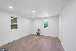 2120 S Lloyd St, Philadelphia, PA 19142 - Photo 9