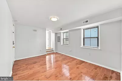 934 New Market Street #2, Philadelphia, PA 19123 - Photo 9