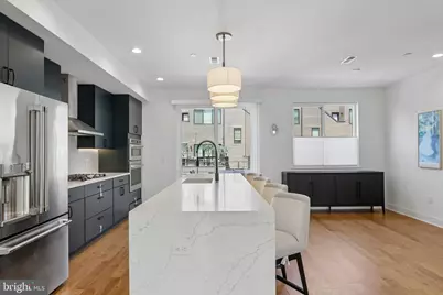 652 N 13th Street, Philadelphia, PA 19123 - Photo 13