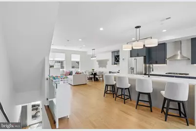 652 N 13th Street, Philadelphia, PA 19123 - Photo 7