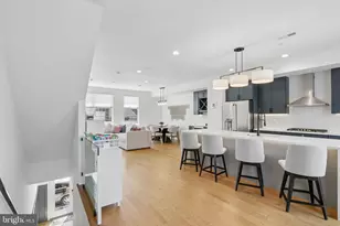 652 N 13th St, Philadelphia, PA 19123 - Photo 7