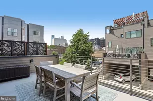 652 N 13th St, Philadelphia, PA 19123 - Photo 9
