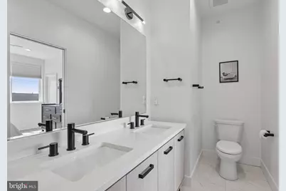 652 N 13th Street, Philadelphia, PA 19123 - Photo 23