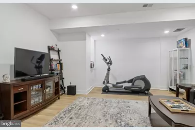 652 N 13th Street, Philadelphia, PA 19123 - Photo 37