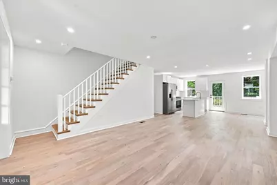 258 Rochelle Avenue, Philadelphia, PA 19128 - Photo 3