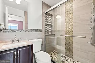 519 Dudley St, Philadelphia, PA 19148 - Photo 27
