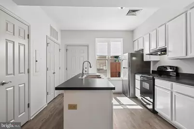 739 S 13th Street #B, Philadelphia, PA 19147 - Photo 9