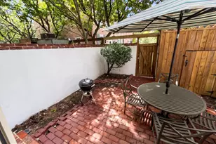 216 Pine St, Philadelphia, PA 19106 - Photo 9