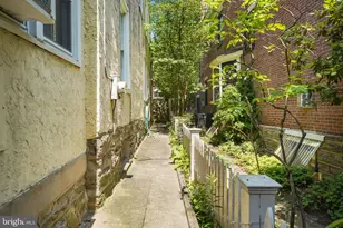 31 E Gravers Ln, Philadelphia, PA 19118 - Photo 35