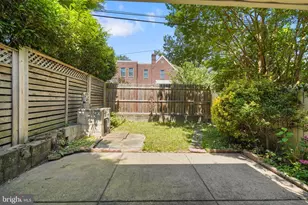 31 E Gravers Ln, Philadelphia, PA 19118 - Photo 33