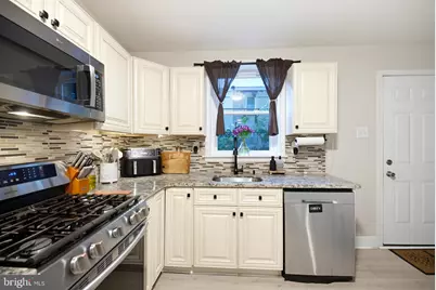 715 Emily Street, Philadelphia, PA 19148 - Photo 15