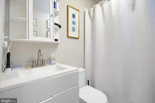 715 Emily St, Philadelphia, PA 19148 - Photo 29