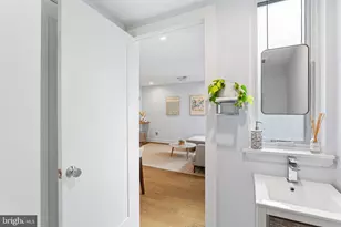 212 Bainbridge St, Philadelphia, PA 19147 - Photo 13