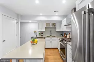 212 Bainbridge St, Philadelphia, PA 19147 - Photo 7