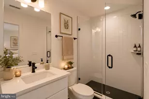 3023 Bridgeview walk, Philadelphia, PA 19125 - Photo 17