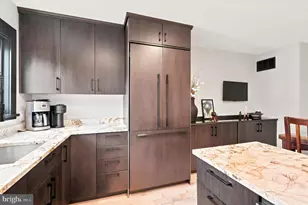 430 Brown St, Philadelphia, PA 19123 - Photo 9