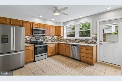 1907 S Camac Street, Philadelphia, PA 19148 - Photo 3