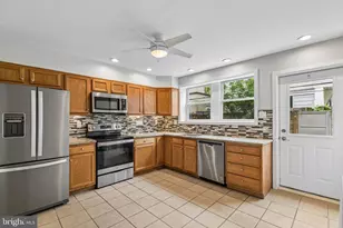 1907 S Camac St, Philadelphia, PA 19148 - Photo 3