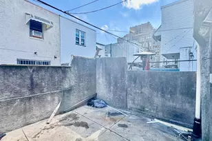 913 Dudley St, Philadelphia, PA 19148 - Photo 5