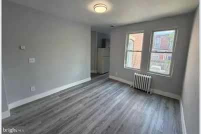 182 W Raymond Street, Philadelphia, PA 19140 - Photo 5