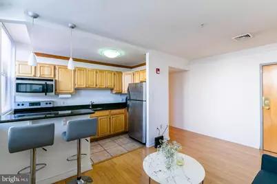 1939 Chestnut Street #UNIT 3B, Philadelphia, PA 19103 - Photo 3