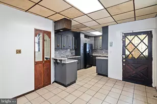 6217 Grays Ave, Philadelphia, PA 19142 - Photo 3