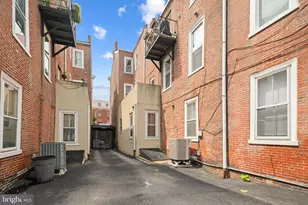 1613 Green St, Philadelphia, PA 19130 - Photo 11