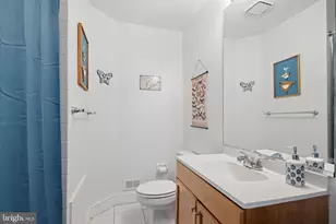 1613 Green St, Philadelphia, PA 19130 - Photo 9