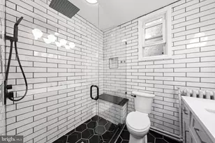 1831 S 10th St, Philadelphia, PA 19148 - Photo 23