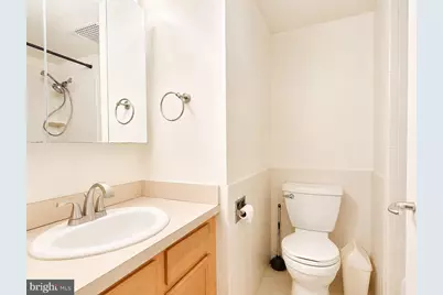 604 S Washington Square #2406, Philadelphia, PA 19106 - Photo 9