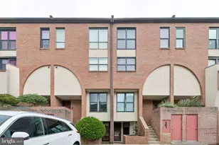 214 N 22nd St, Philadelphia, PA 19103 - Photo 19