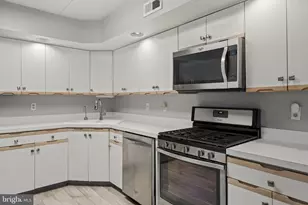 2015 Welsh Rd, Philadelphia, PA 19115 - Photo 7