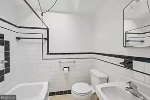 7343 Woodcrest Ave, Philadelphia, PA 19151 - Photo 15