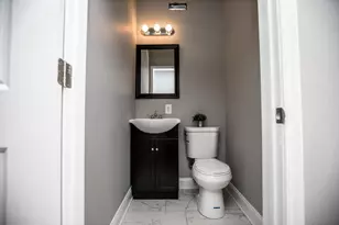 1512 S 18th Street S, Philadelphia, PA 19146 - Photo 5
