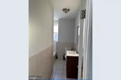 188 W Wyoming Avenue, Philadelphia, PA 19140 - Photo 17
