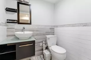 2100 Cross St, Philadelphia, PA 19146 - Photo 31