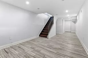 2100 Cross St, Philadelphia, PA 19146 - Photo 29
