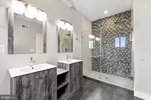 2348 Mountain St, Philadelphia, PA 19145 - Photo 21