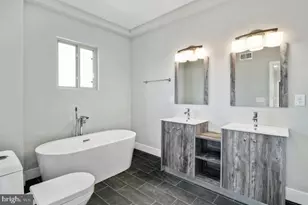 2348 Mountain St, Philadelphia, PA 19145 - Photo 7