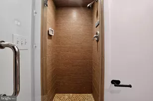 2008 Spruce St, Philadelphia, PA 19103 - Photo 13