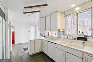 605 Arbutus St, Philadelphia, PA 19119 - Photo 15