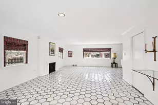 605 Arbutus St, Philadelphia, PA 19119 - Photo 9