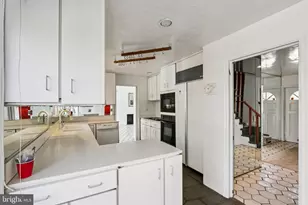 802 Westview & 605 Arbutus St, Philadelphia, PA 19119 - Photo 25