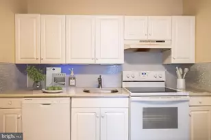 1736 Pine St, Philadelphia, PA 19103 - Photo 3